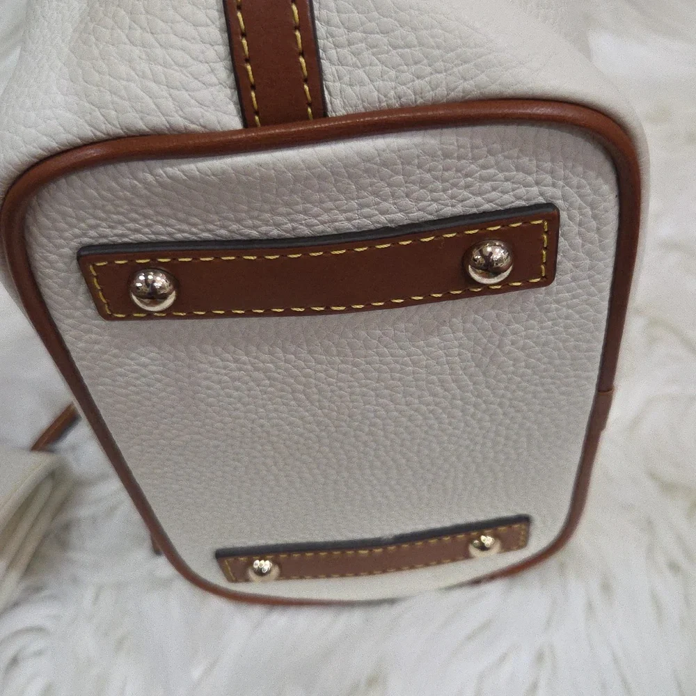 🤎▪️Dooney & Bourke▪️ Pebble Grain Small Zip leather Crossbody Bag Wallet Set